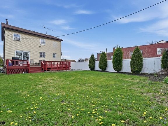 2nd image of 35 Bedford St