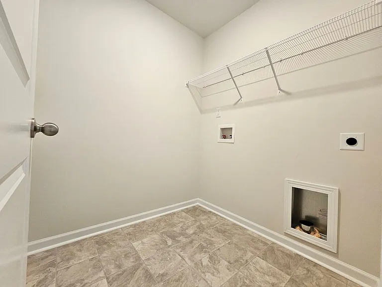 349 Wicklow Ln — Photo 8