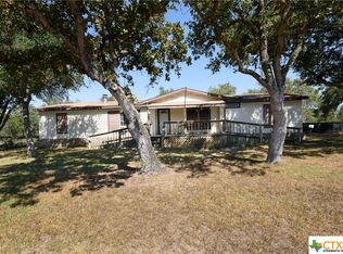 354 Lazy Ln, Victoria, TX 77905