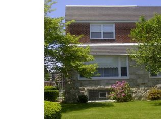 8944 Fairfield St, Philadelphia, PA 19152