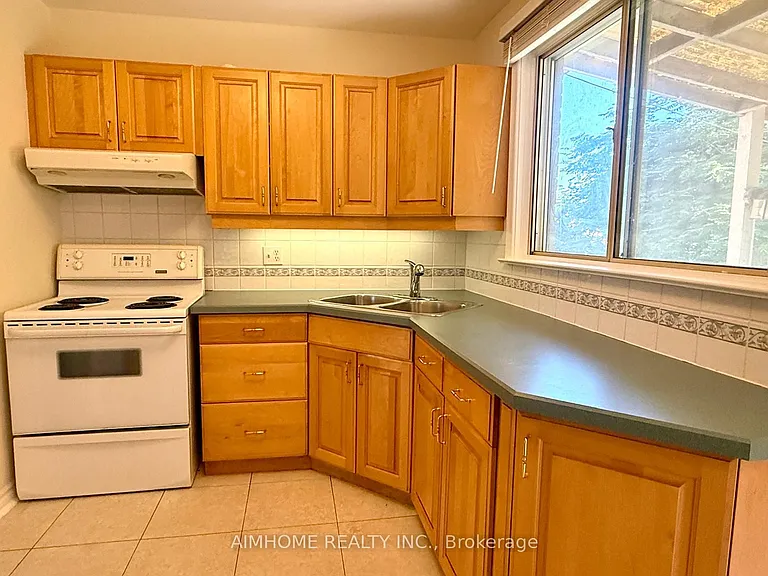 1298 Minden St #MAIN — Photo 3