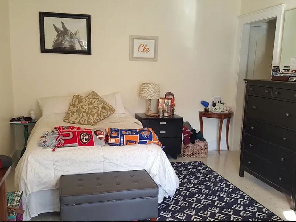 1st image of 2861 N Milwaukee Ave #225