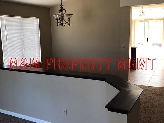 9180 Laguna Center Cir Dining Room