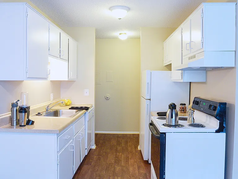 Rochester Square Apartments — Photo 47