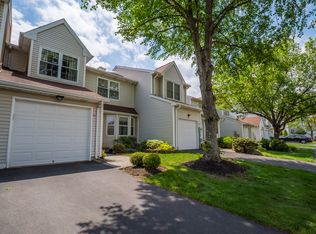 121 Choctaw Ridge Rd, Branchburg, NJ 08876