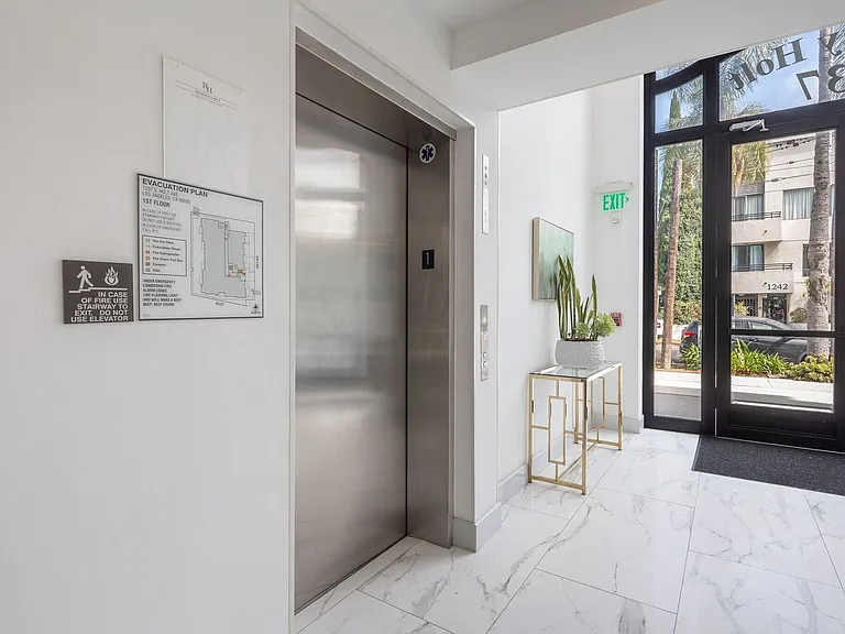 Regency Holt Apartments — Photo 49