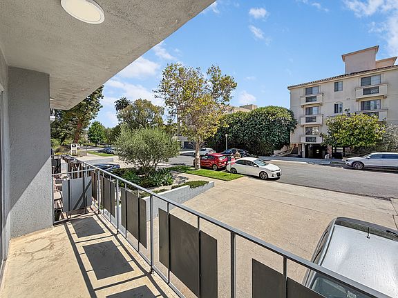3rd image of 1942 Pelham Ave APT 2