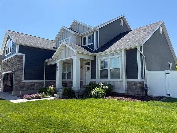 2nd image of 933 W Mountain Peak Dr