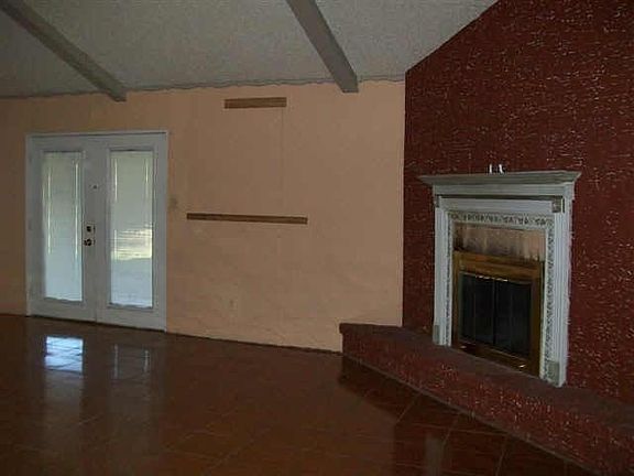 2nd image of 122 Woodland Dr