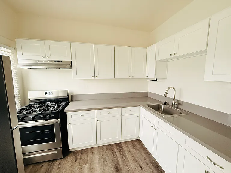 4671 Hollywood Blvd #107 — Photo 7