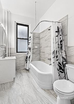 5th image of 205 W 54th St APT 5B