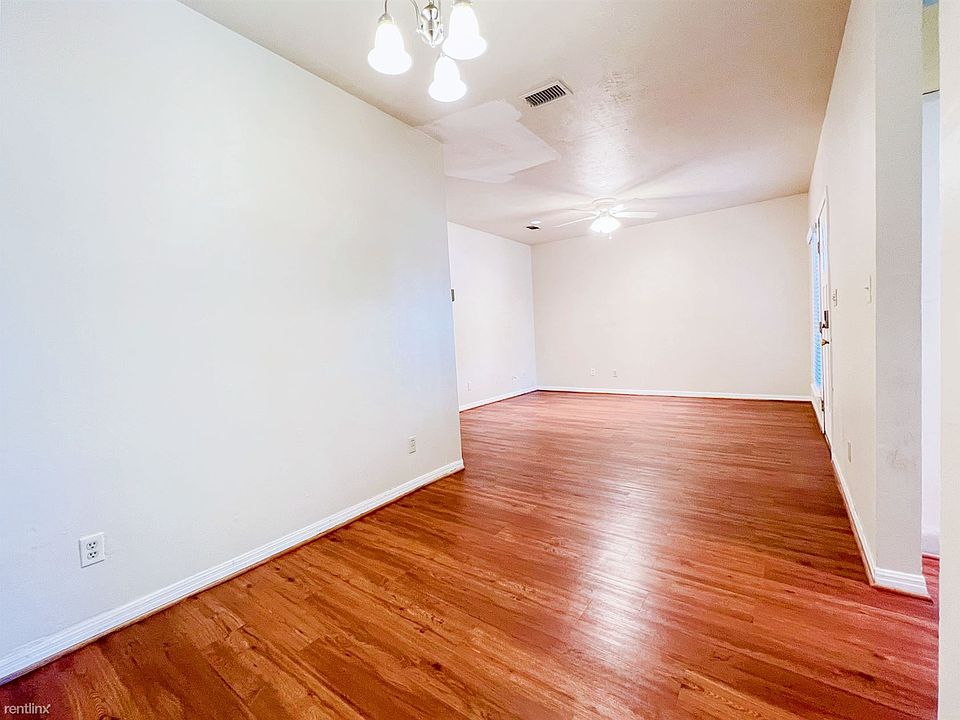 1st image of 310 Pat Garrison St APT B3