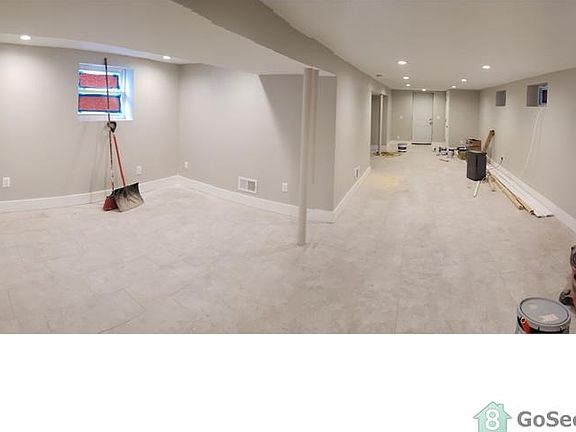 5th image of 176 Benziger Ave #1
