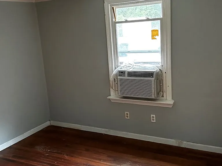 1134 Curtis St — Photo 9