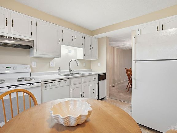 5th image of 8061 Highfield Ct #287