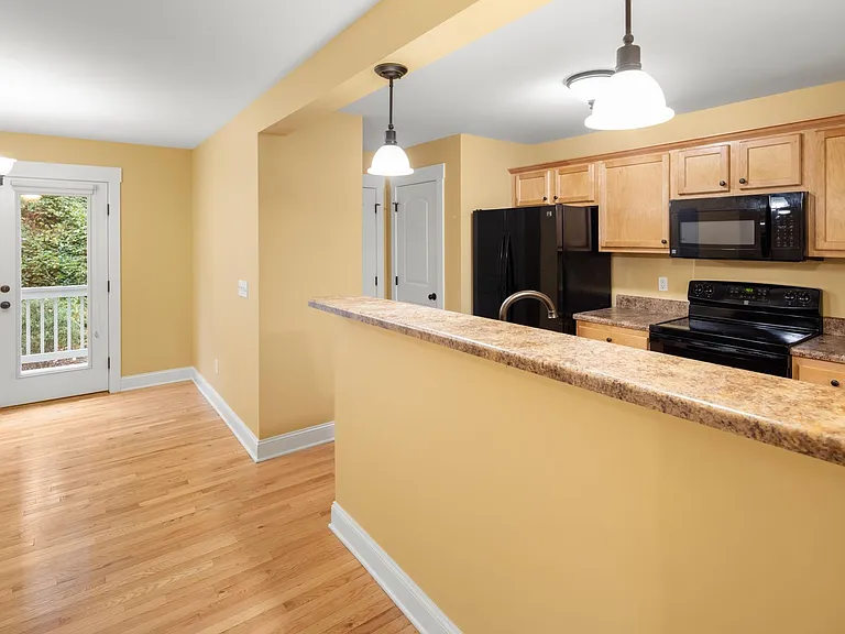 8 Cottage Cove Ln — Photo 6