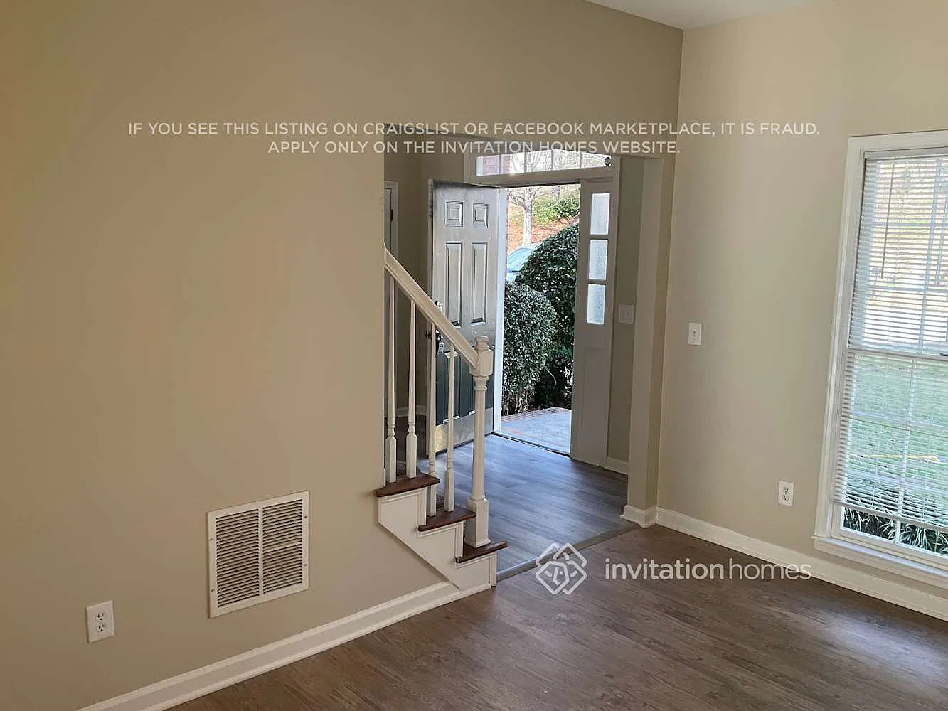 639 Mountain Oaks Pkwy Stone Mountain, GA 30087 — Photo 2