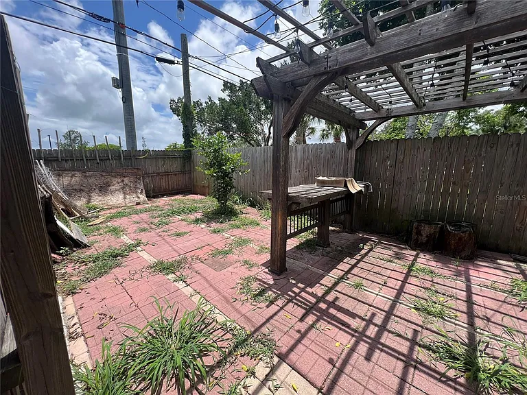 1159 Hampton Rd — Photo 14