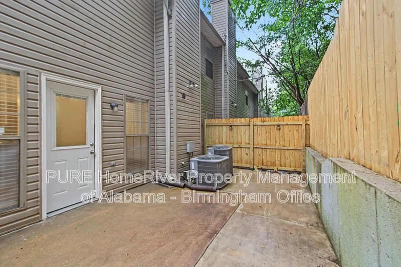 456 Highland Cove Dr
