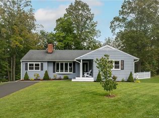 28 Bayberry Rd, Glastonbury, CT 06033
