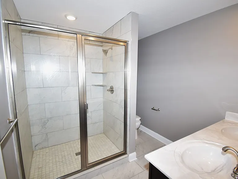 207 Geneva Ln — Photo 23