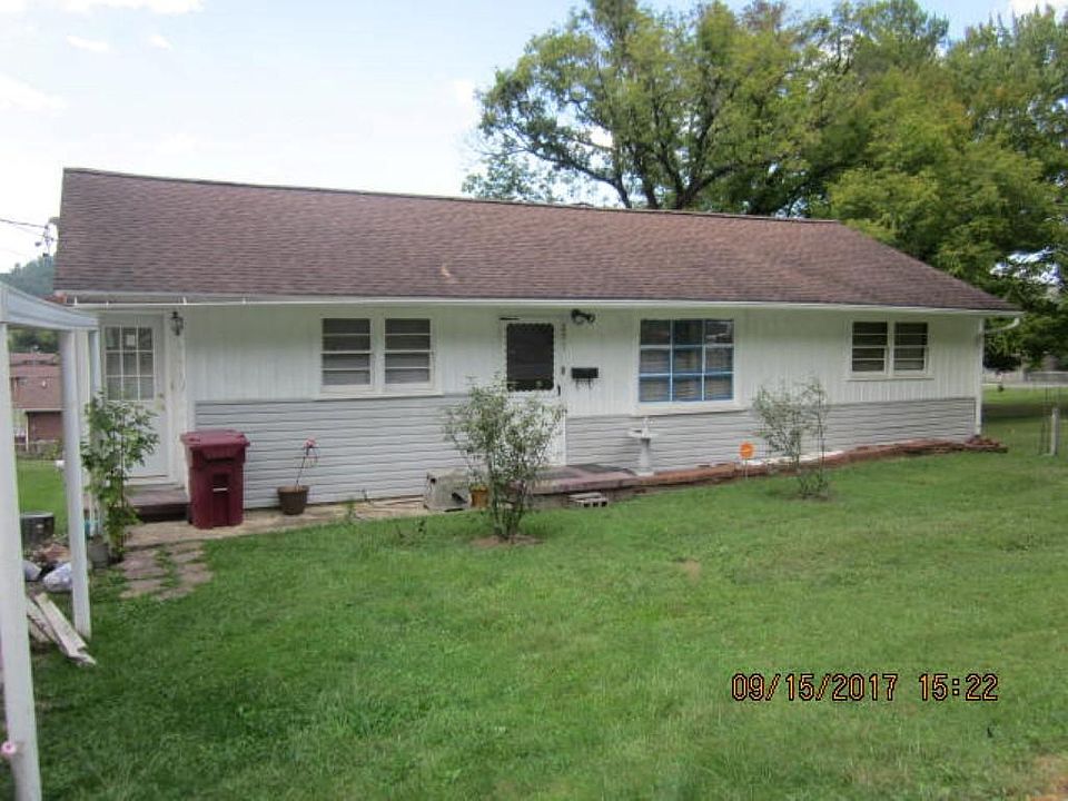 1st image of 207 Orleans St