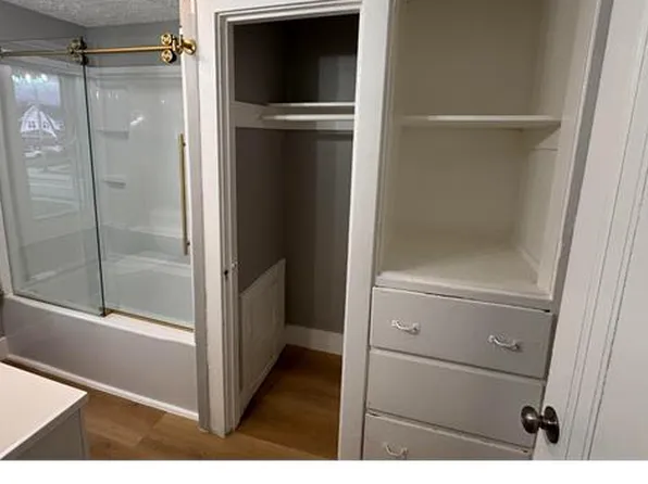 1093 E 17th Ave, Columbus, OH 43211