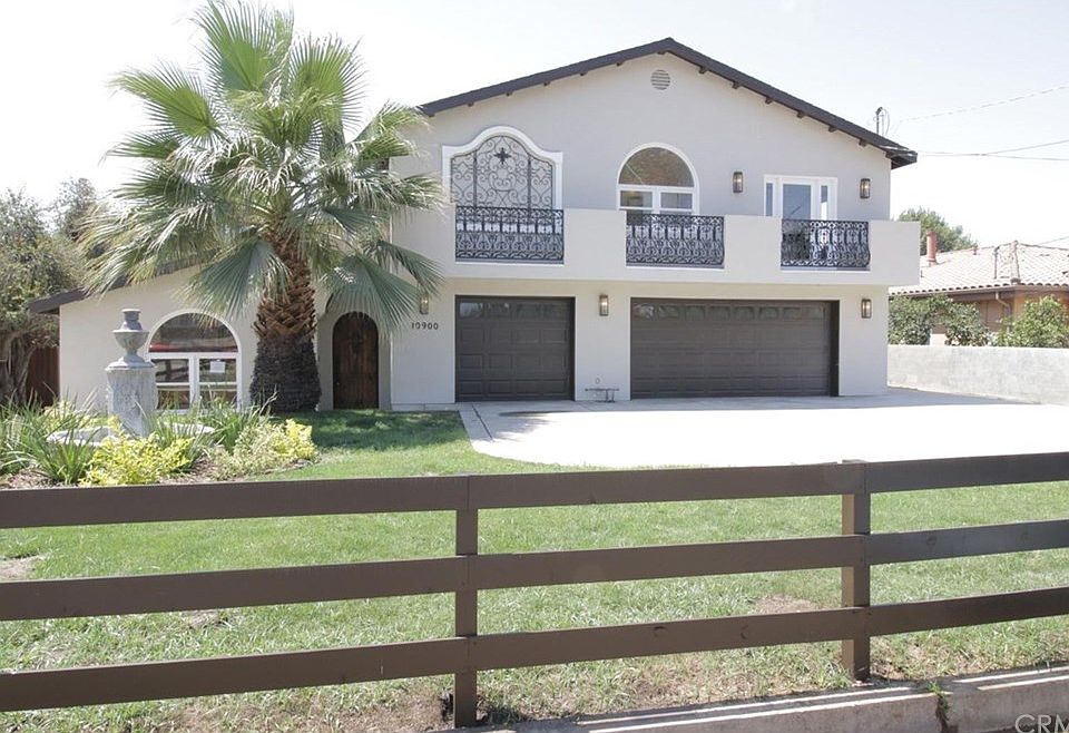 1st image of 10900 Walnut Dr