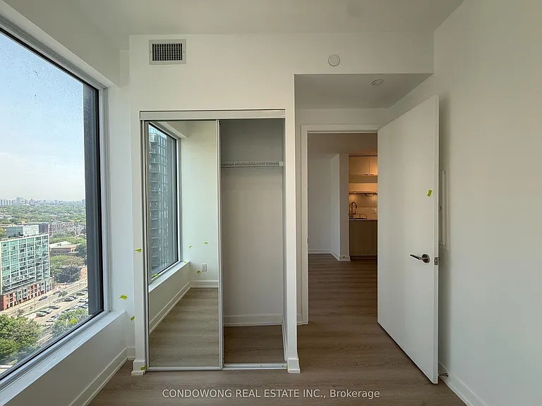 100 Queen St E #2711 — Photo 9