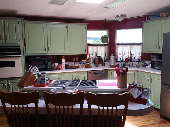 3rd image of 262 Lake Huron Dr