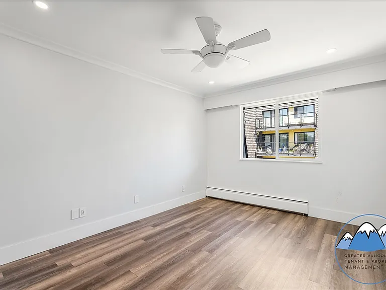 270 3rd St W — Photo 14
