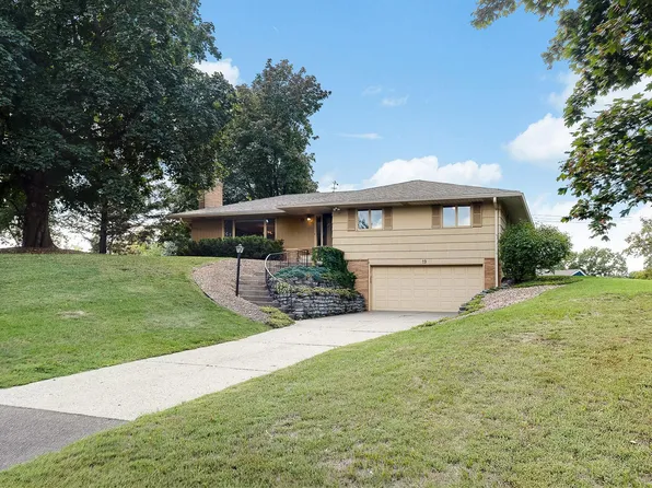 19 Miller Crest Ln, Saint Paul, MN 55106