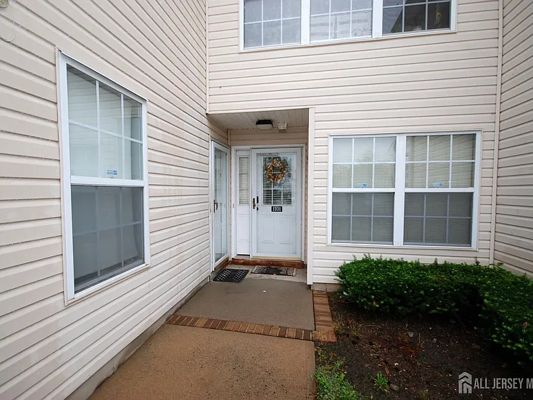 1101 Stony Brook Way — Photo 1