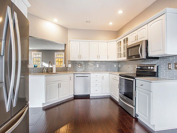 4th image of 837 Wildwood Ct