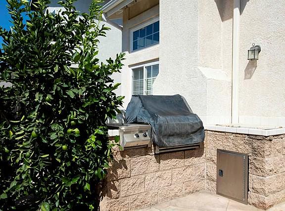3rd image of 1374 Oak Village Dr