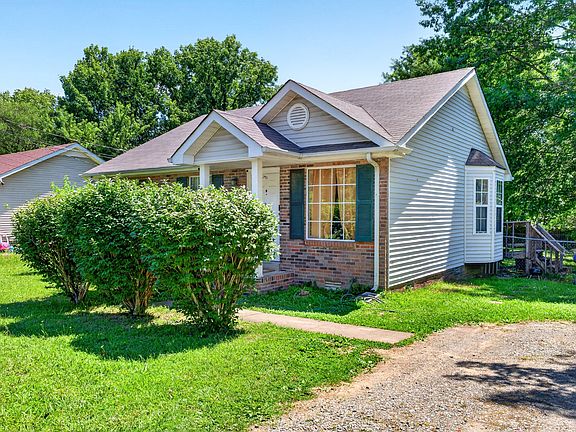 3rd image of 577 Brady Dr