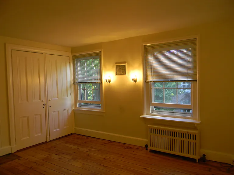 311 N High St — Photo 46