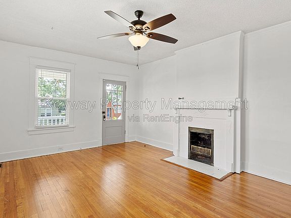 5th image of 1111 Adrian St