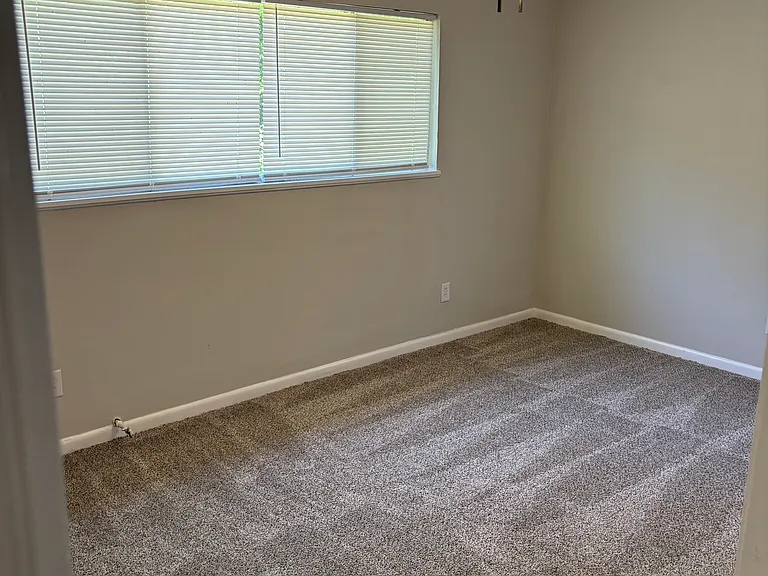 3227 Galaxy Dr — Photo 7