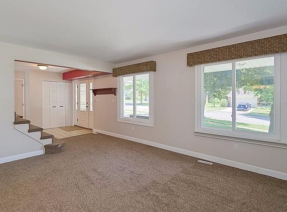5th image of 2030 Churchill Dr