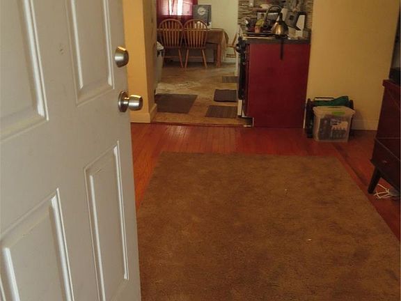 3rd image of 213 Jessamine Ave Unit 2
