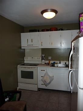 4th image of 2311 Milton Pl