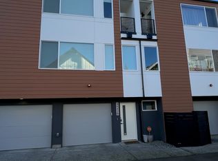 9042 18th Ave SW #B, Seattle, WA 98106