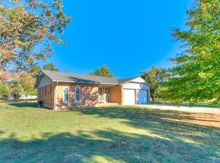 21617 Perry Lucas Ln, Harrah, OK 73045