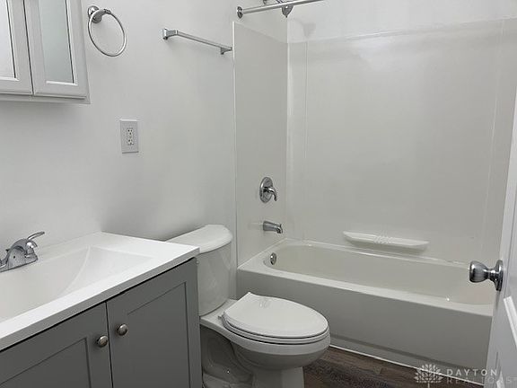 5th image of 310 Young St