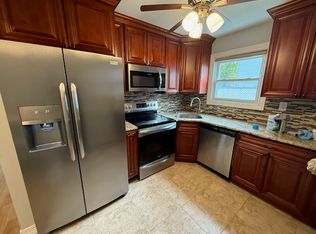 (Undisclosed Address), Oceanside, NY 11572