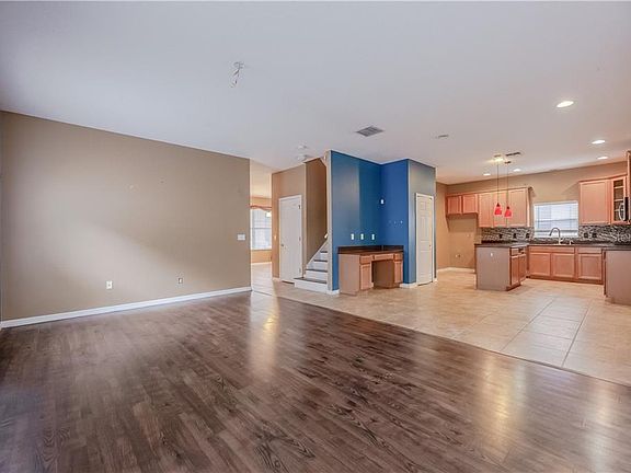 3rd image of 2921 Wild Tamarind Blvd