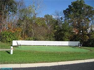 4th image of 522 Hickory Bluff Dr