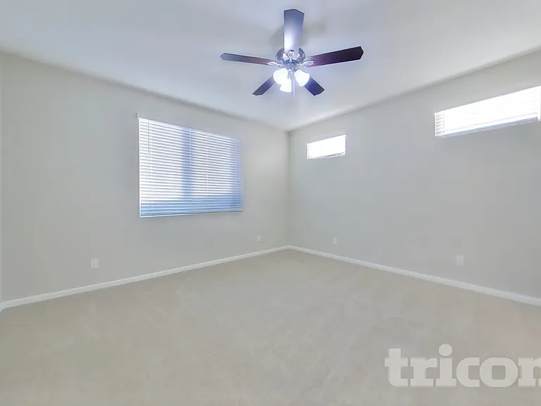 17852 W Daley Ln — Photo 5