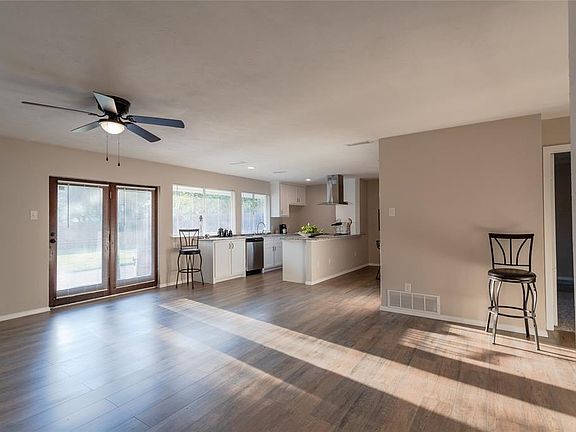 5th image of 1407 Caladium Dr